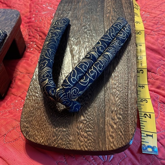 Authentic Japanese Geta Wooden Shoes - Picture 2 of 7